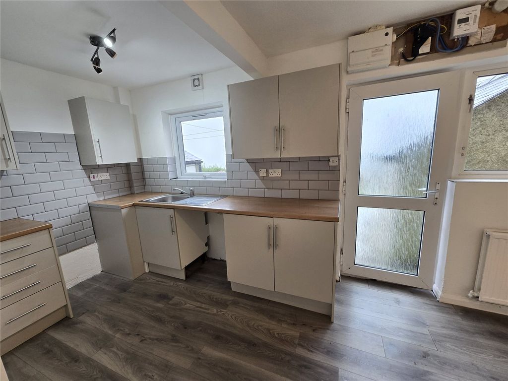Property photo 2 of 13 Picture No. 08