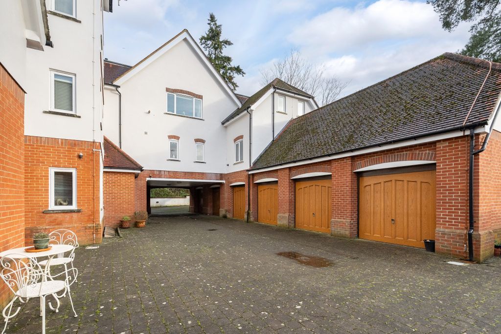Property photo 1 of 11 Dsc07827