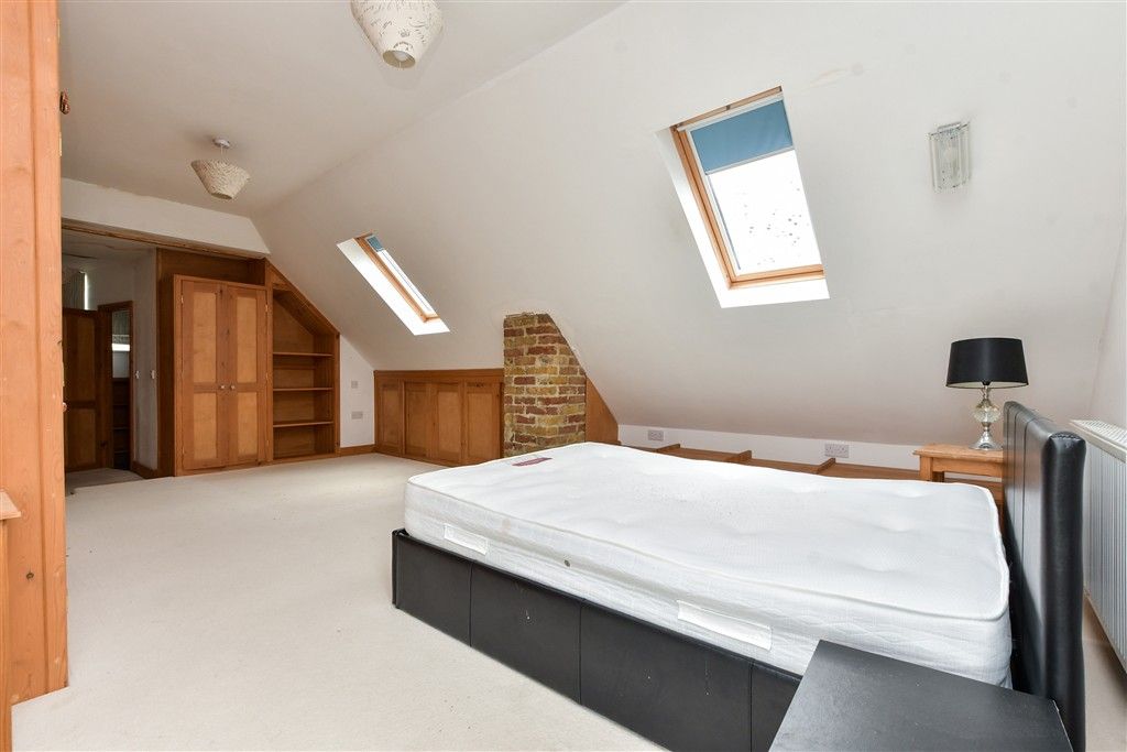 Property photo 3 of 19 Bedroom 1