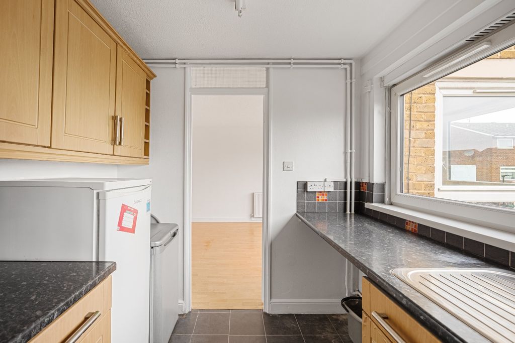 Property photo 3 of 14 3778855