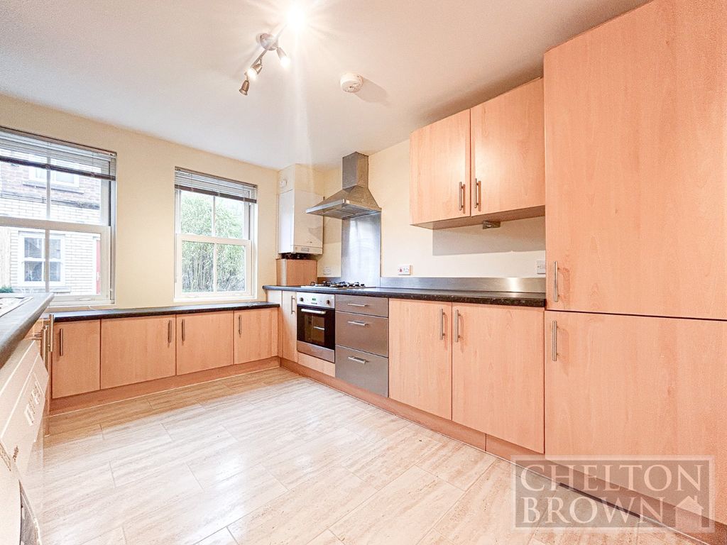 Property photo 3 of 32 Kitchen