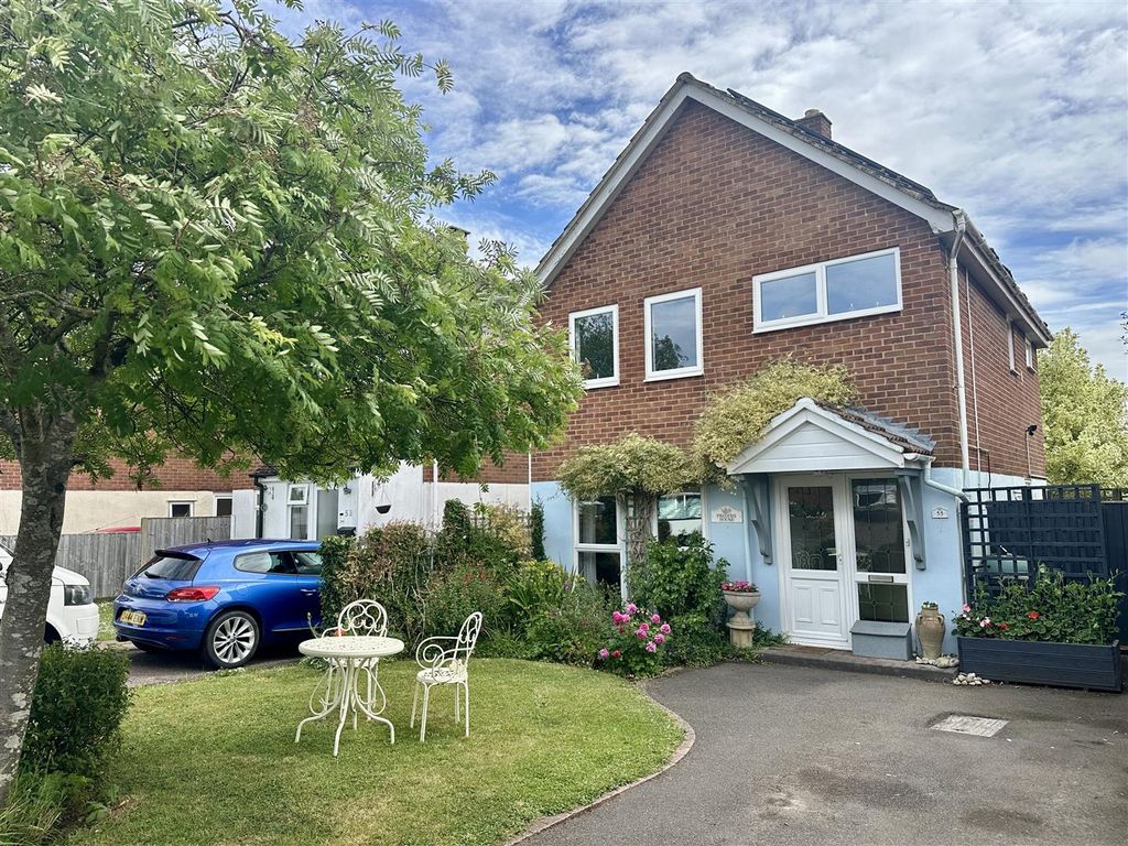 Property photo 1 of 22 55 Birchwood Road