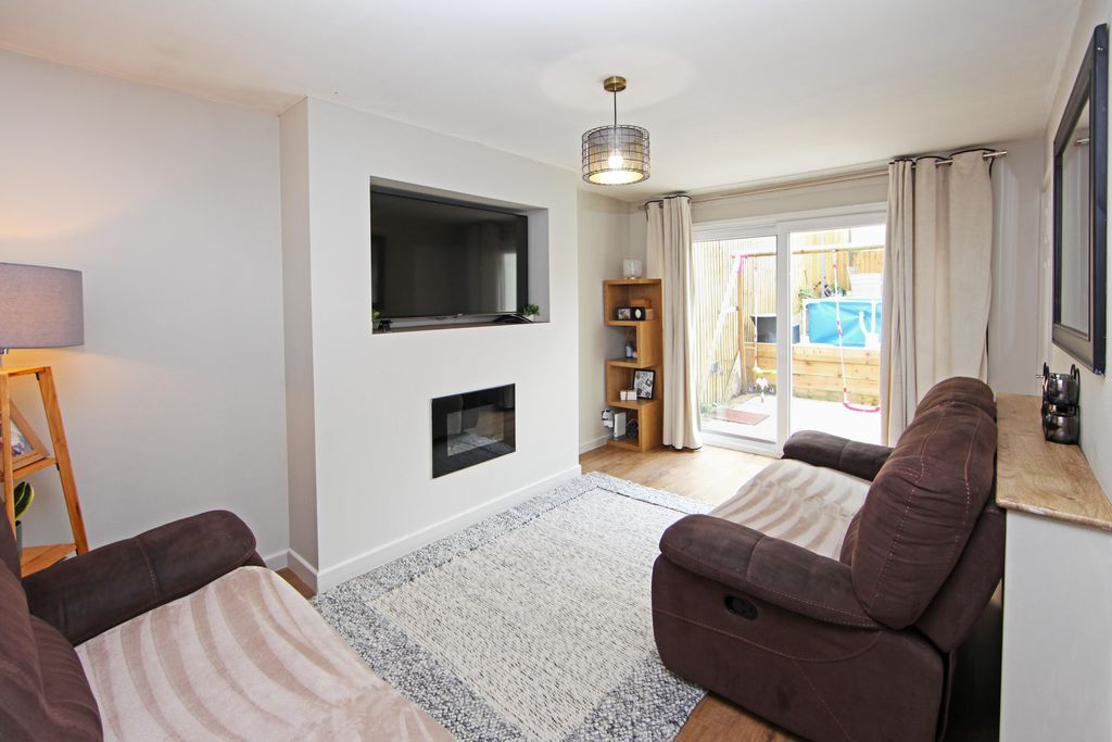 Property photo 2 of 17 Photo 8