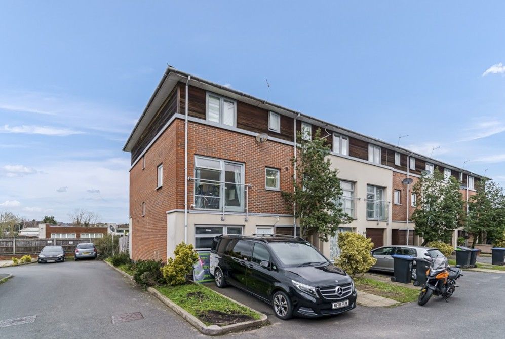 Property photo 1 of 1