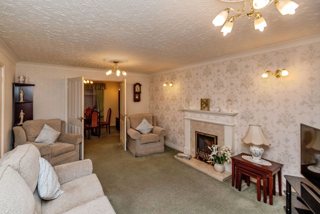 Property photo 3 of 20 Pbox-Img.Jpg