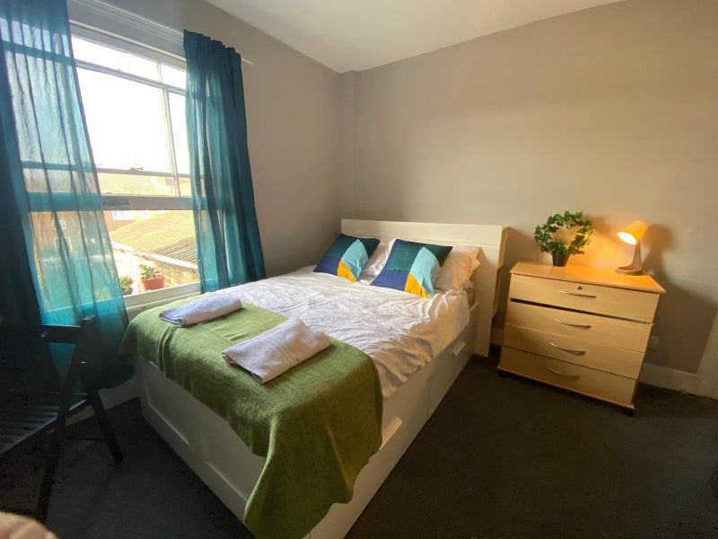 Property photo 3 of 15 Room 3- £850 Available 17/06/2026