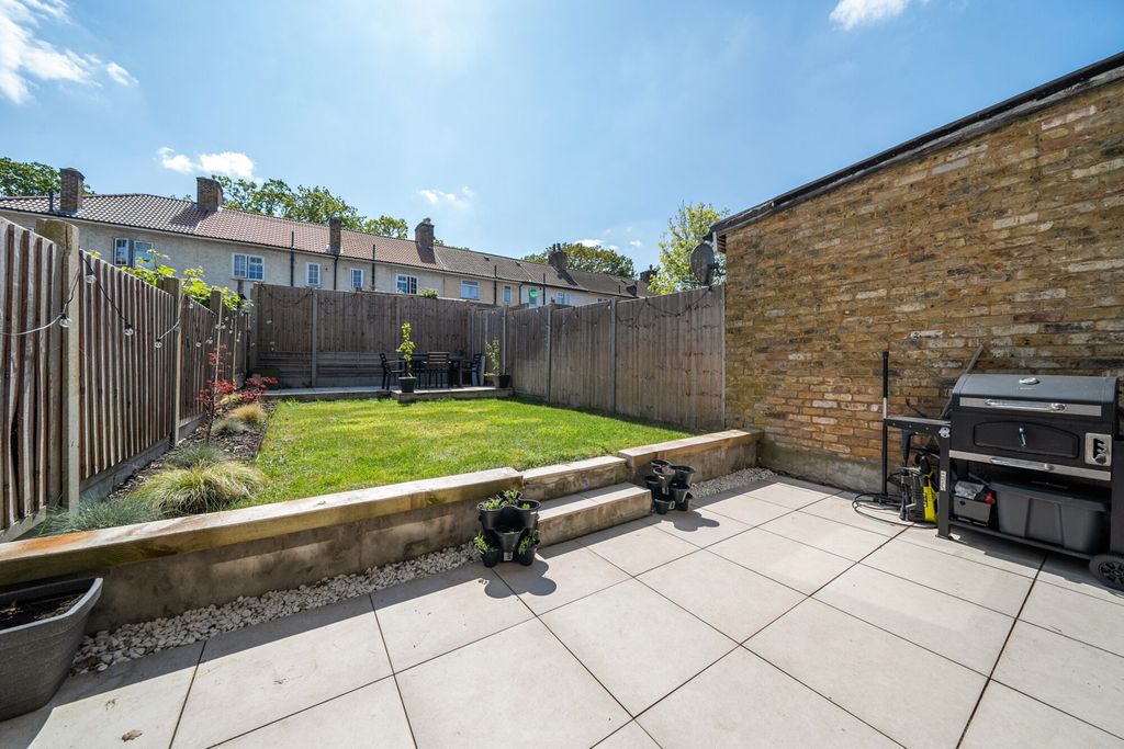 Property photo 3 of 29 1452275-16-69Ef79...