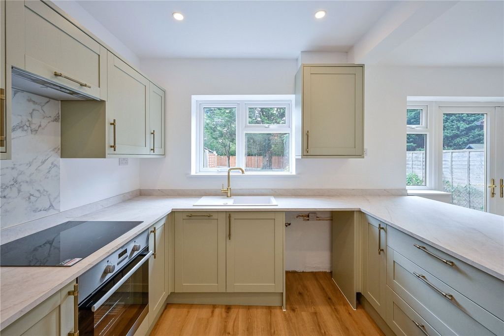 Property photo 3 of 24 Picture No. 51