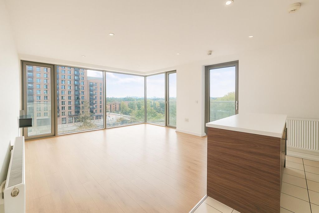 Property photo 2 of 12