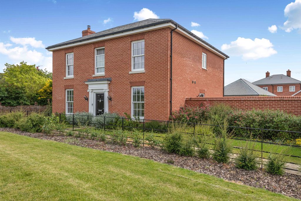 Property photo 1 of 19