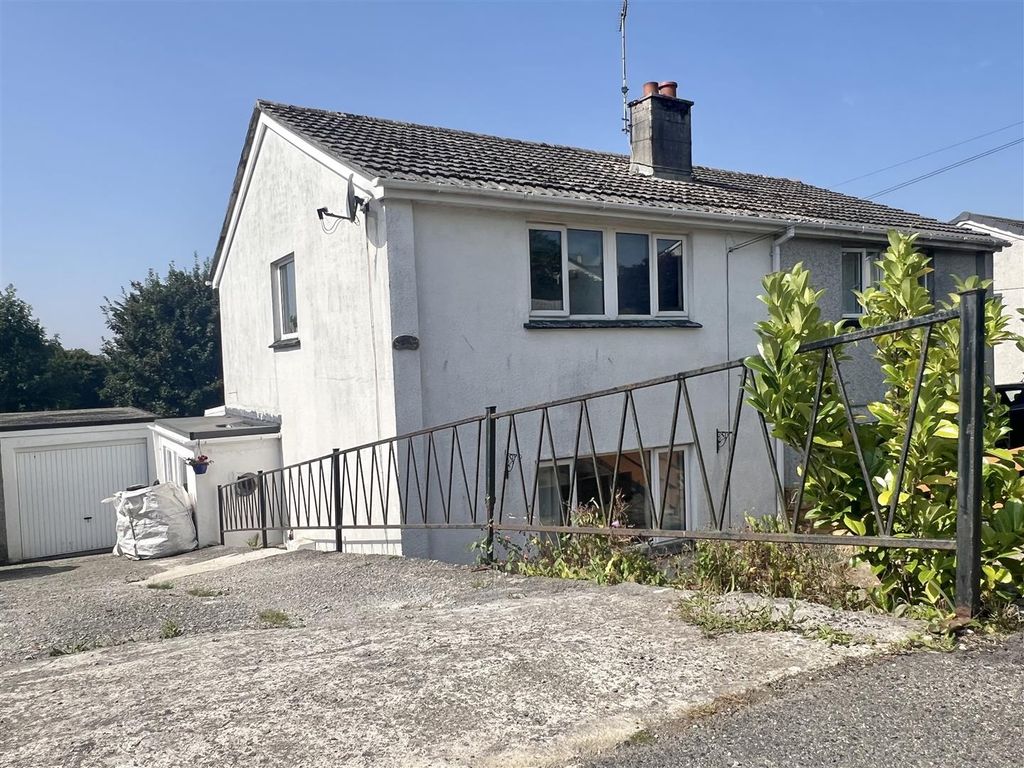 Property photo 1 of 32