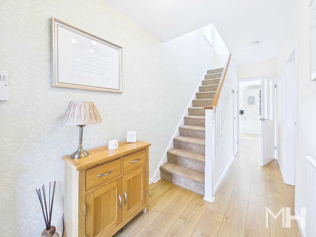 Property photo 2 of 20 Hallway