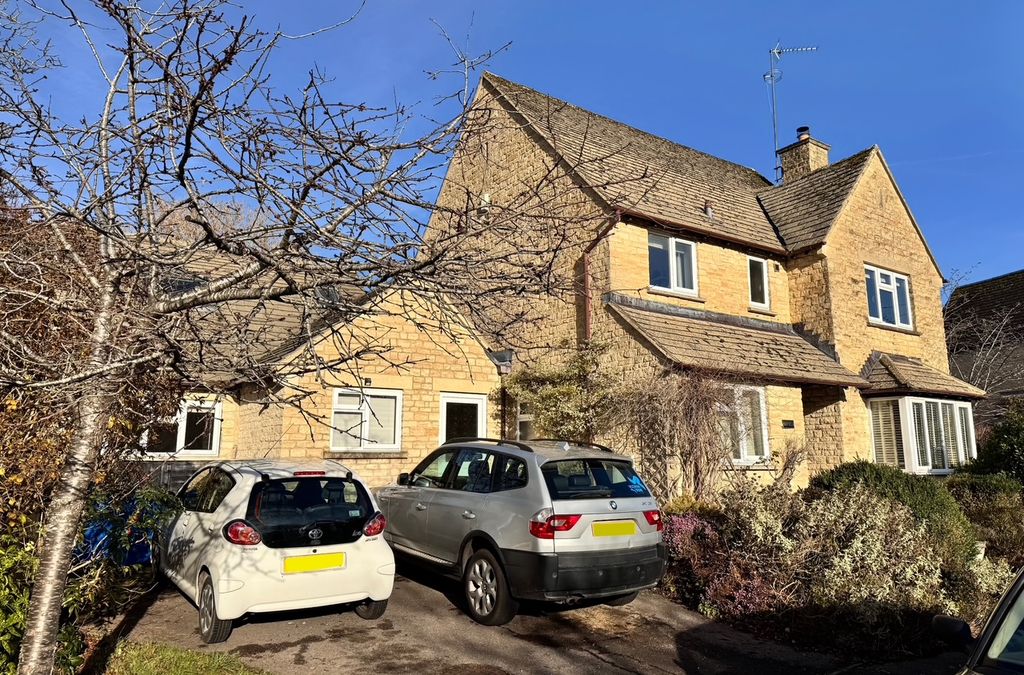 Property photo 1 of 20 Front Main