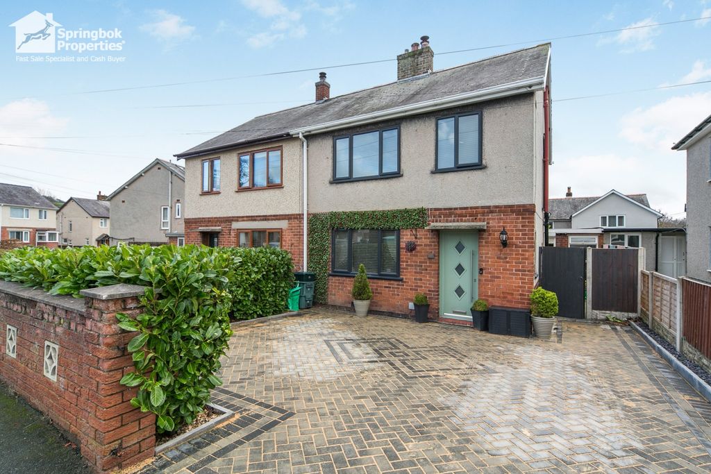 Property photo 1 of 18 Front View