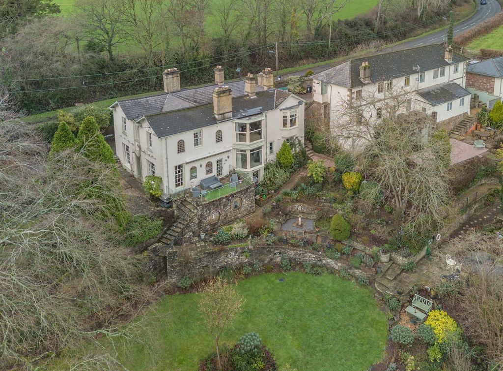 Property photo 1 of 62