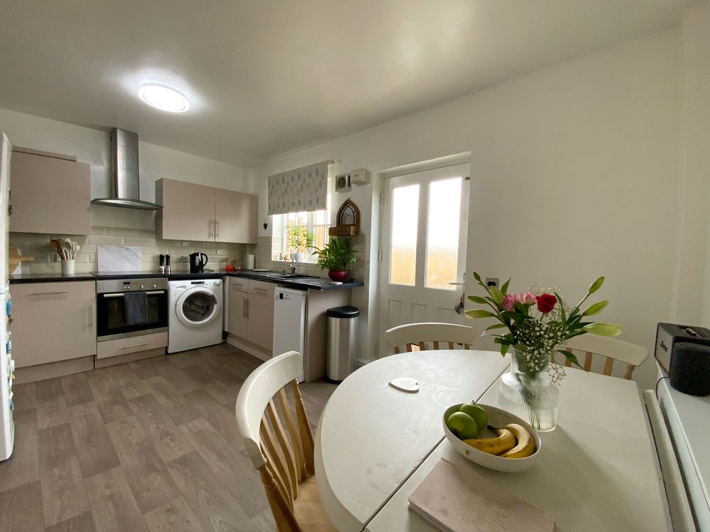 Property photo 2 of 11 Img_0916