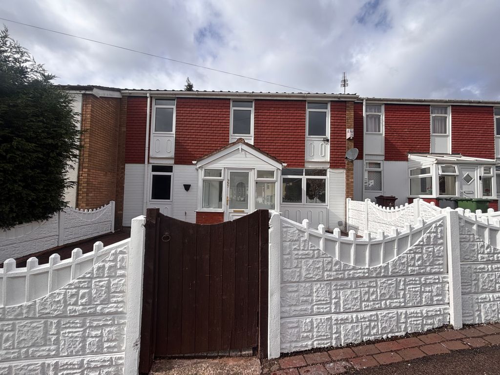 Property photo 3 of 15 Front