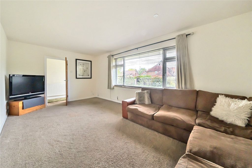 Property photo 2 of 16 Picture No. 18