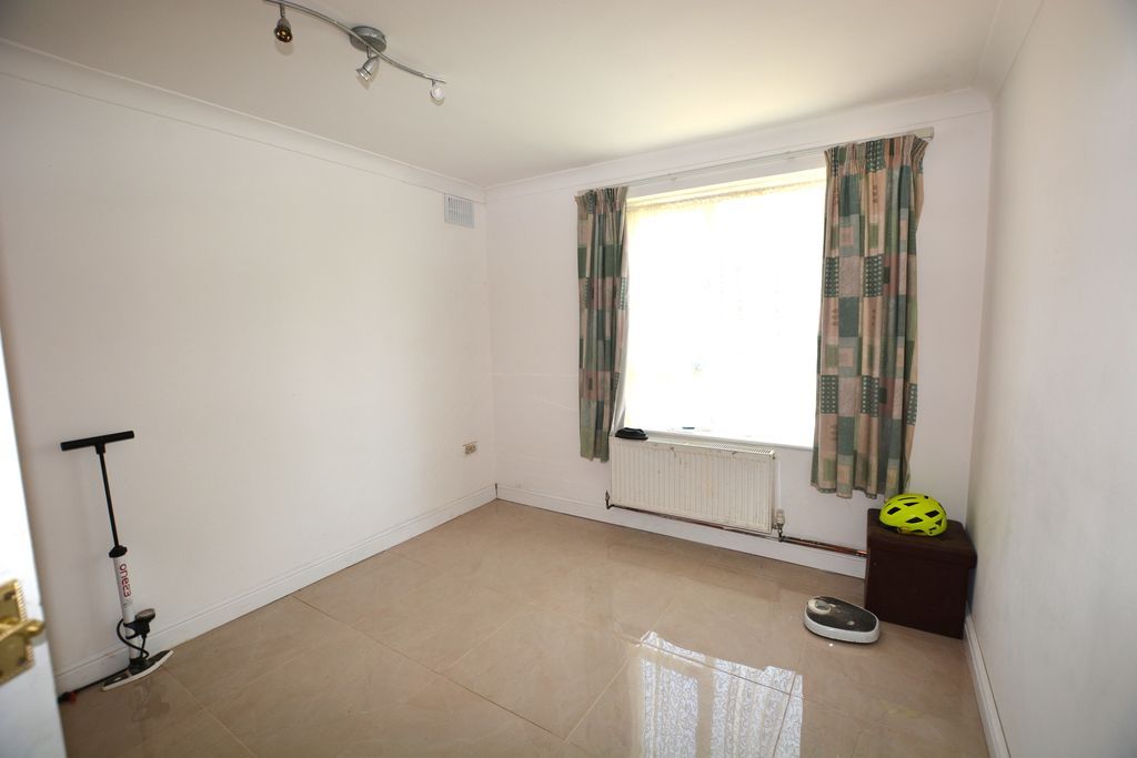 Property photo 3 of 18 Photo 6