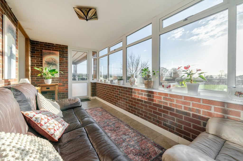 Property photo 2 of 41 1425411-8-69B1B2F...