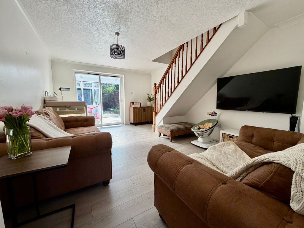 Property photo 2 of 31