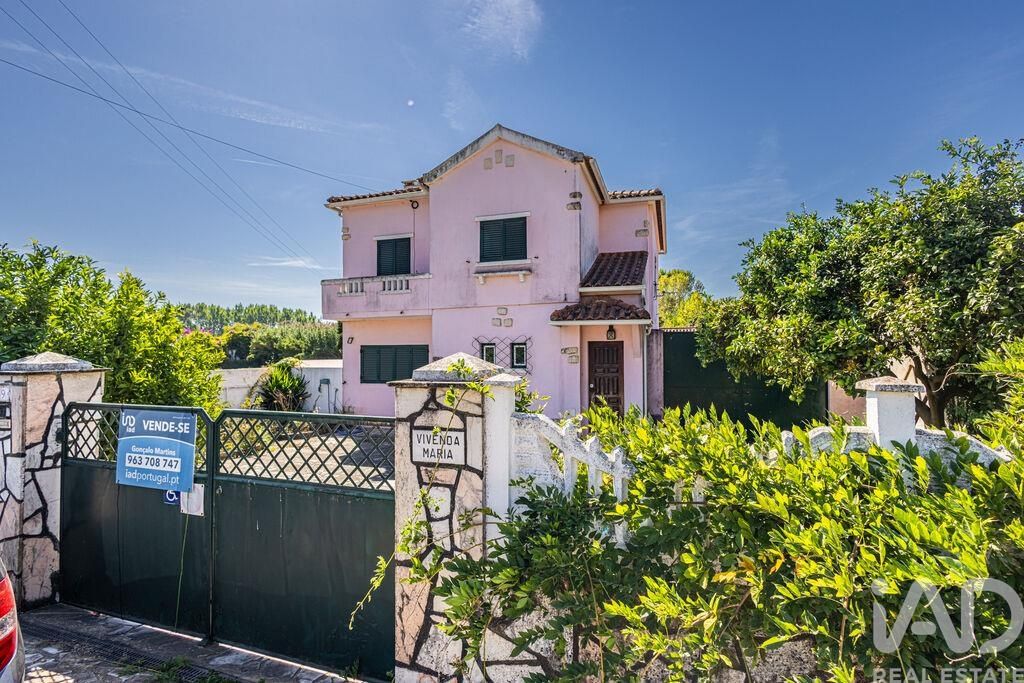 Property photo 1 of 40