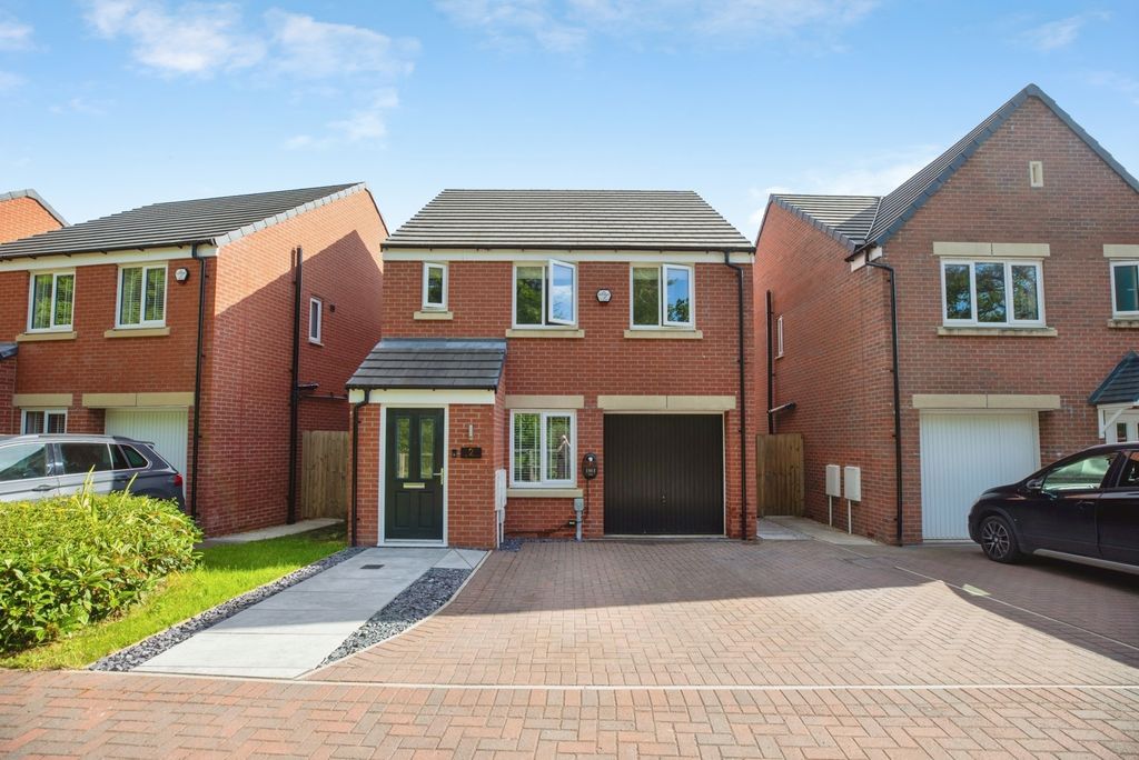 Property photo 1 of 17 Pbox-Img.Jpg