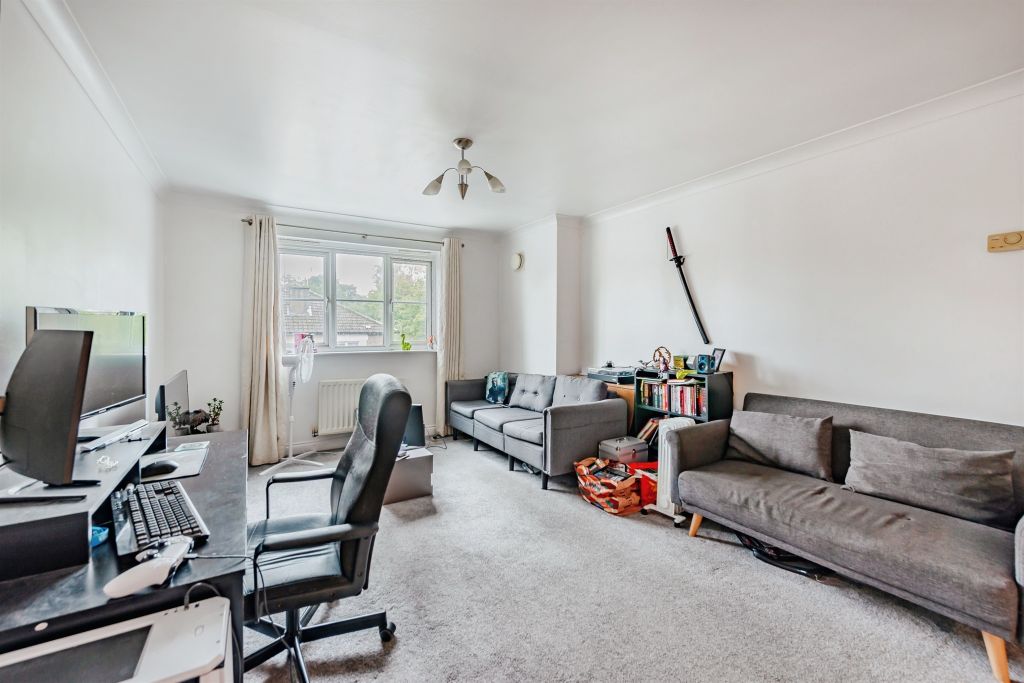 Property photo 3 of 11