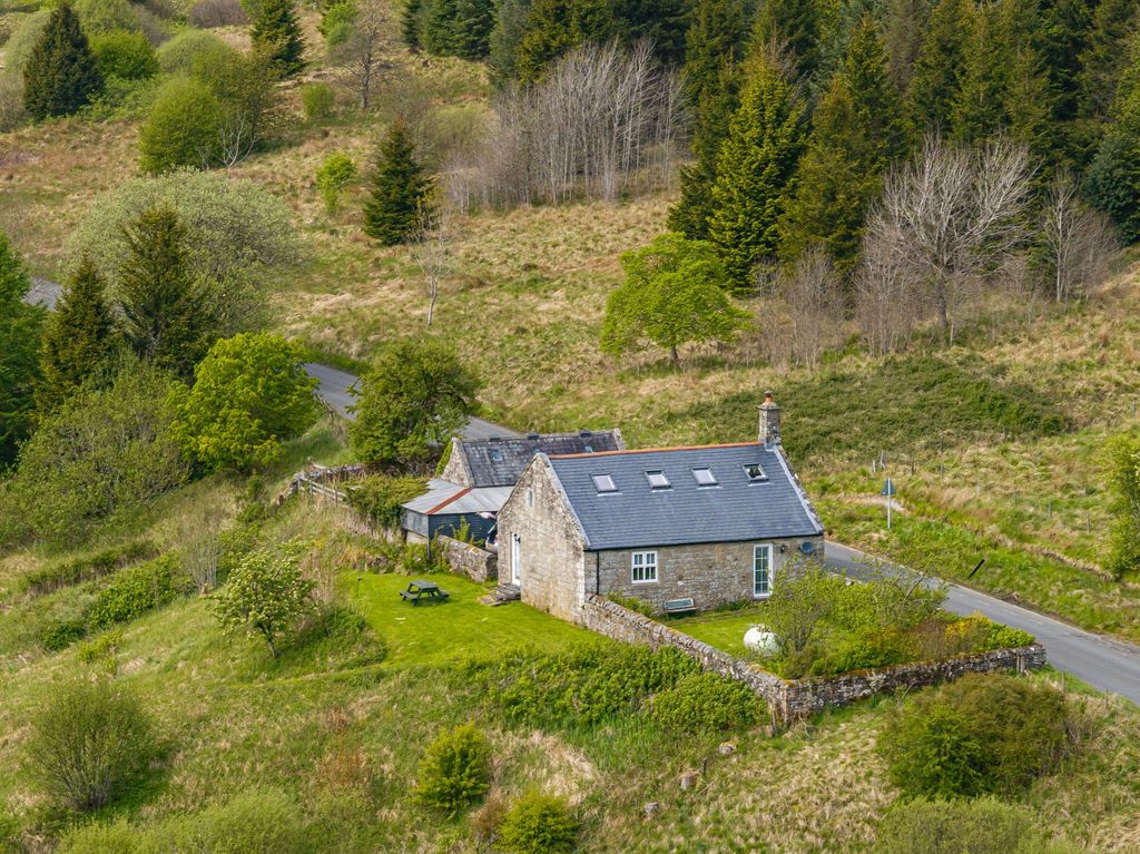 Property photo 1 of 31
