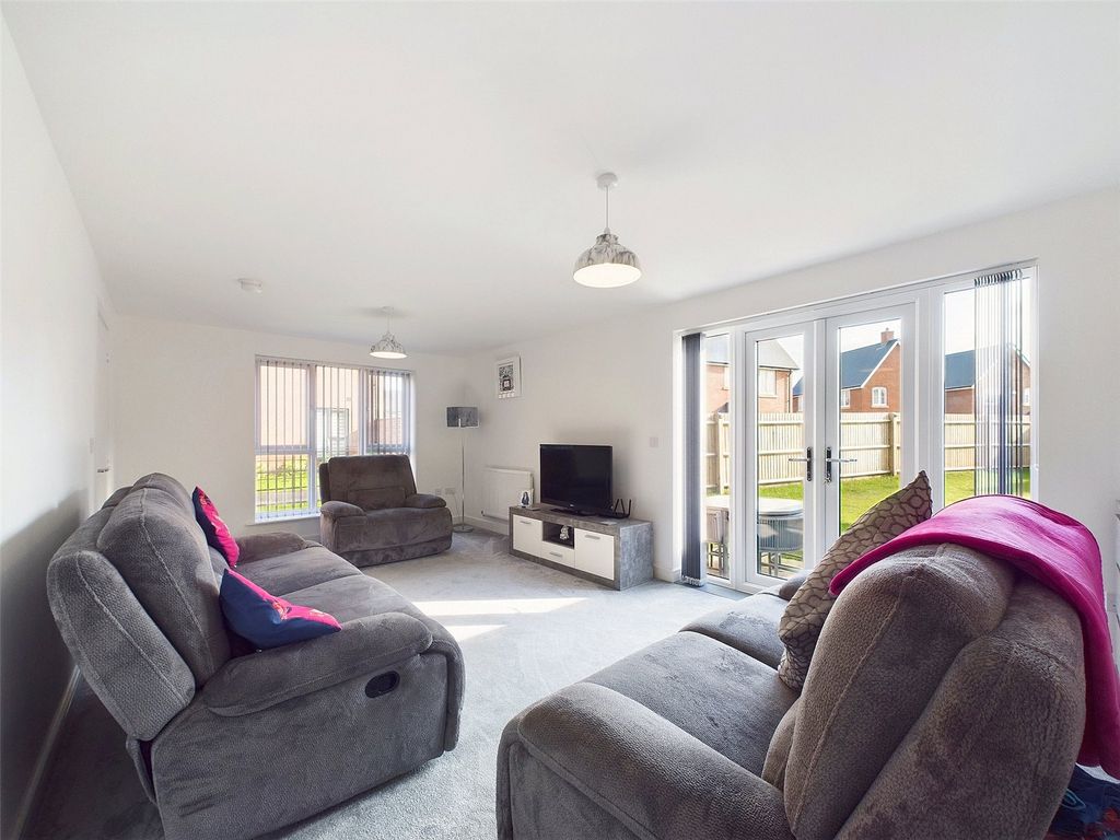 Property photo 3 of 19 Picture No. 07