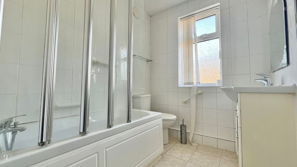 Additional image 10 of 3 bed detached house for saleStation Road, Scunthorpe DN15