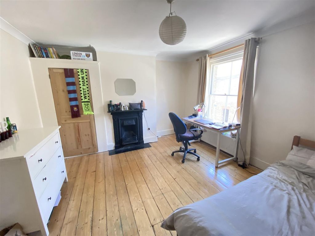 Property photo 2 of 13 Ff Front Bedroom 1.Jpg