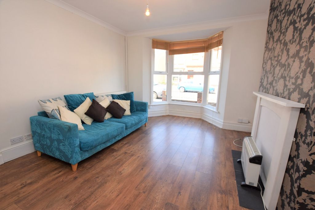 Property photo 2 of 14