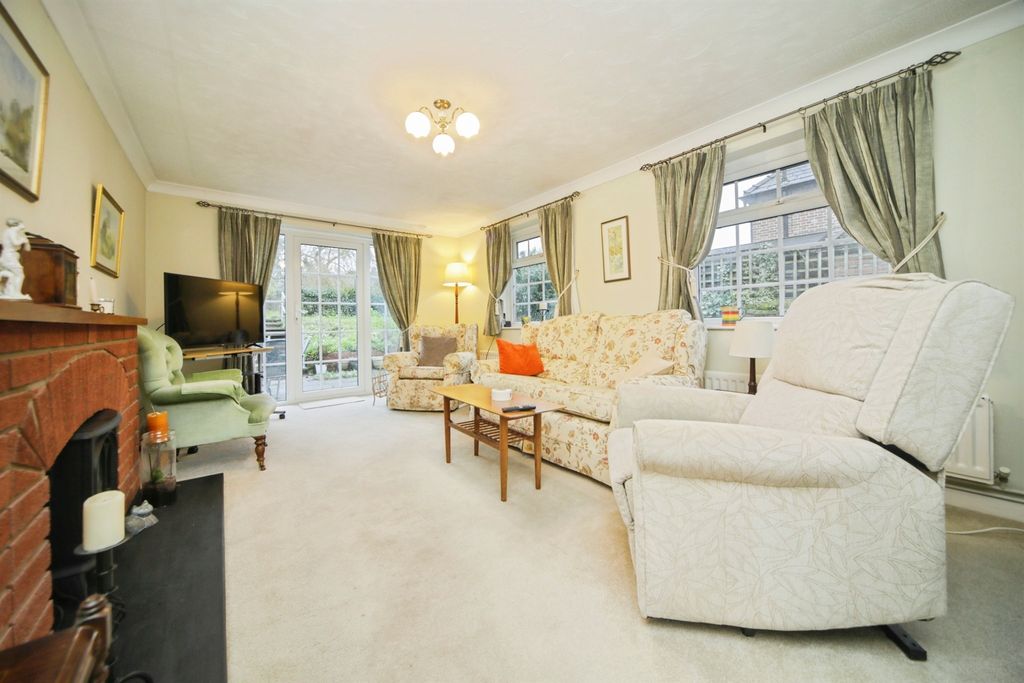 Property photo 3 of 16