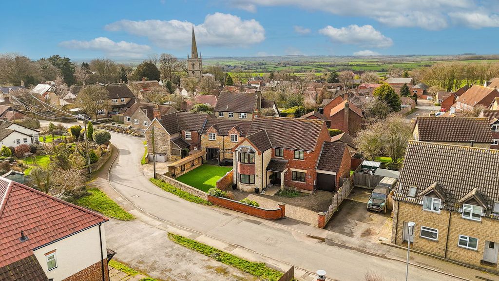 Property photo 2 of 30