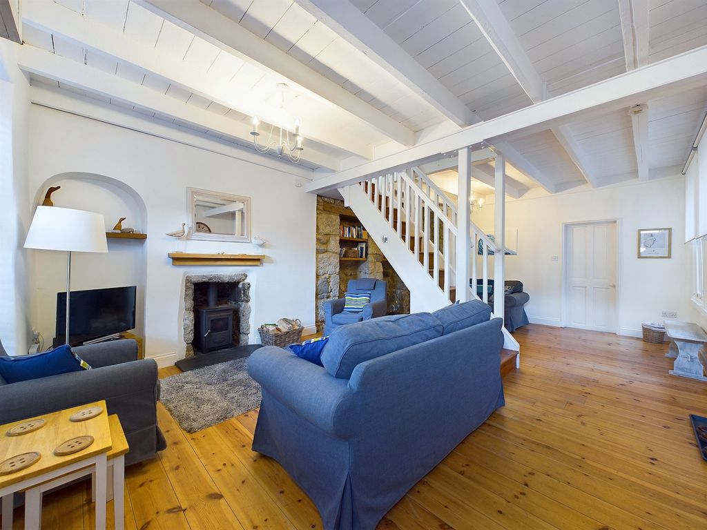 Property photo 2 of 11 Gallery