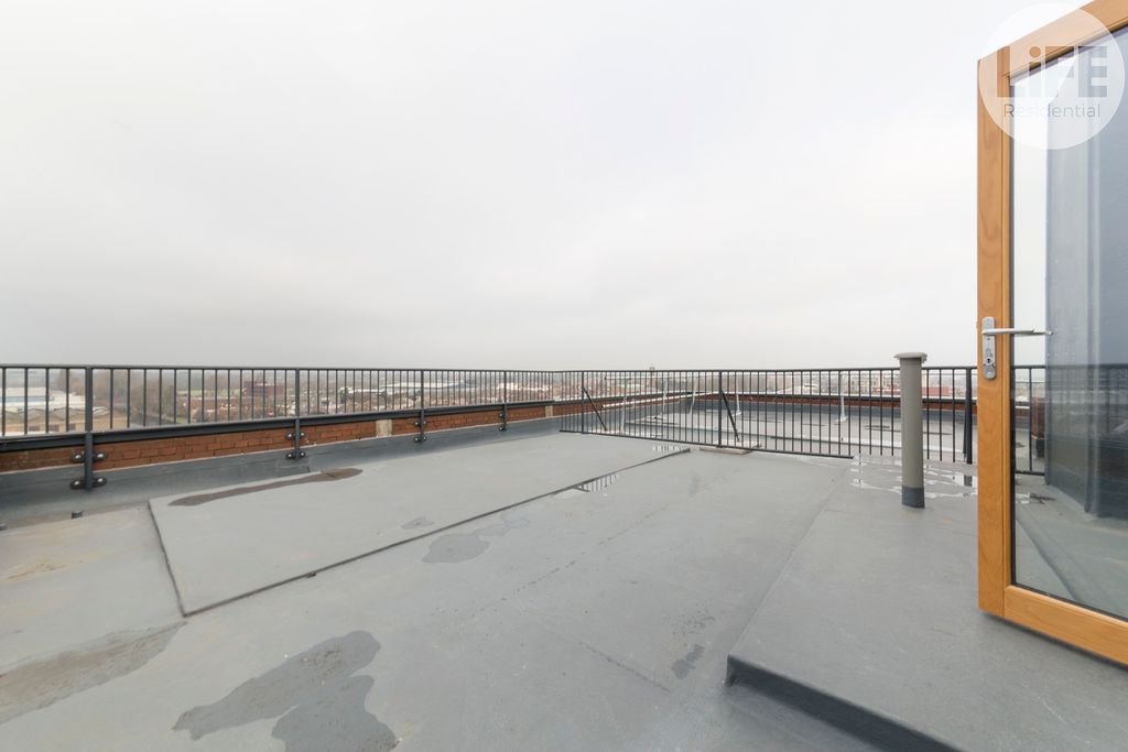 Property photo 2 of 8 Photo 7