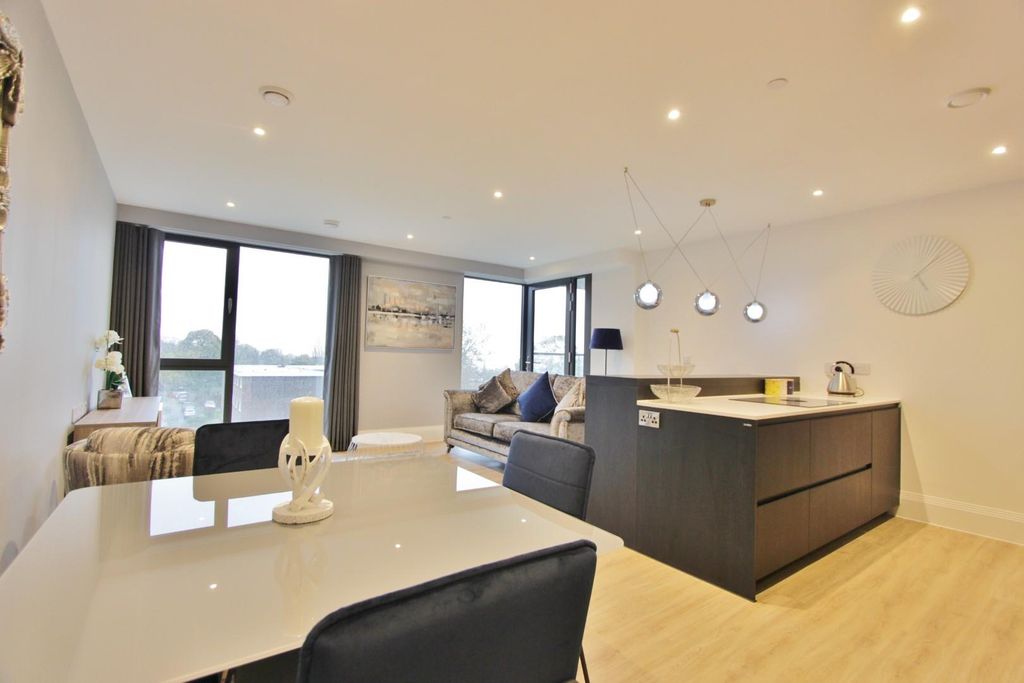 Property photo 3 of 18 Img_1562.Jpg