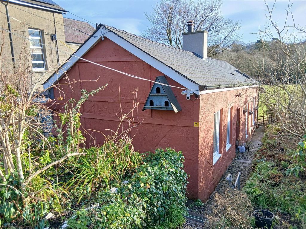 Property photo 1 of 21