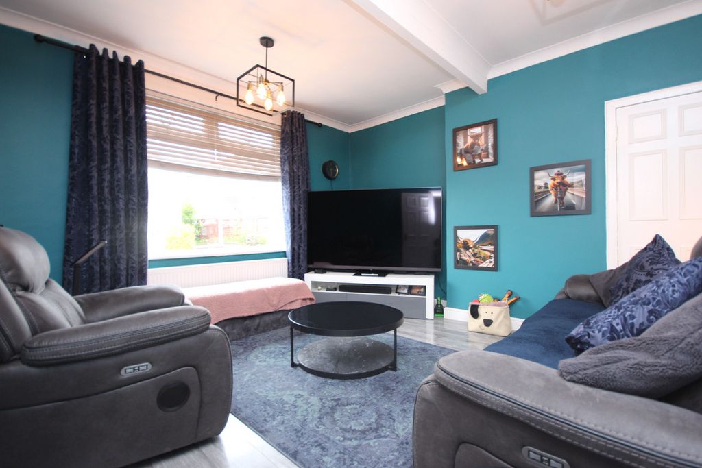 Property photo 2 of 19