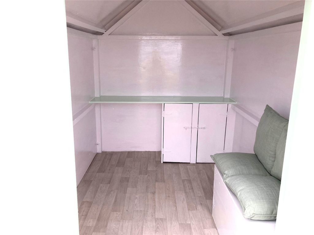 Property photo 2 of 7 Picture No. 13