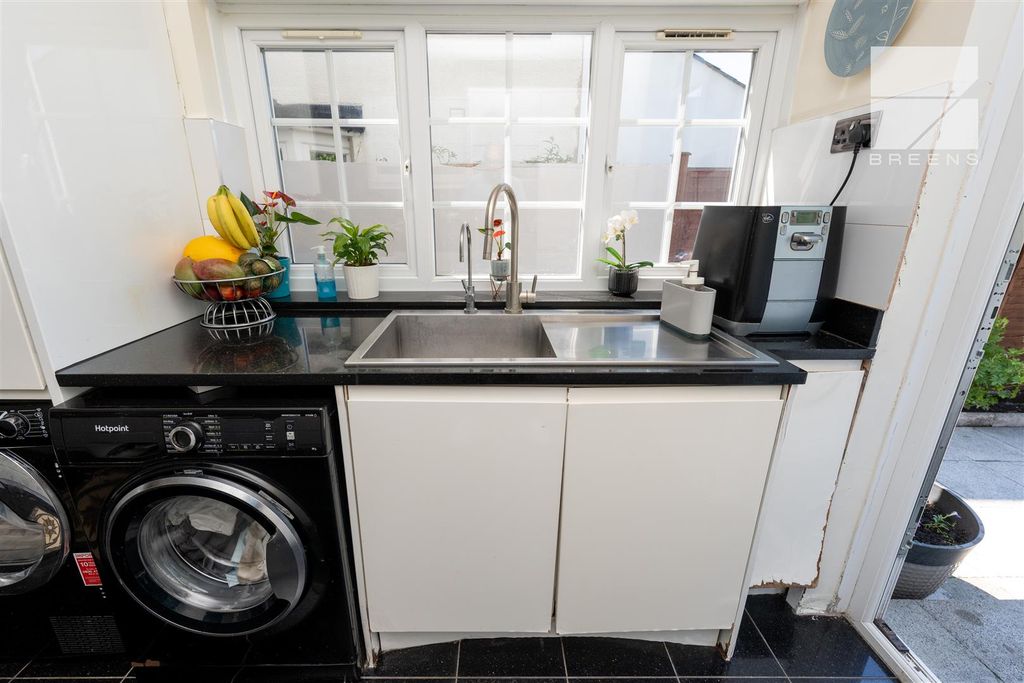 Additional image 13 of 3 bed end terrace house for saleNewbury Road, Highams Park E4