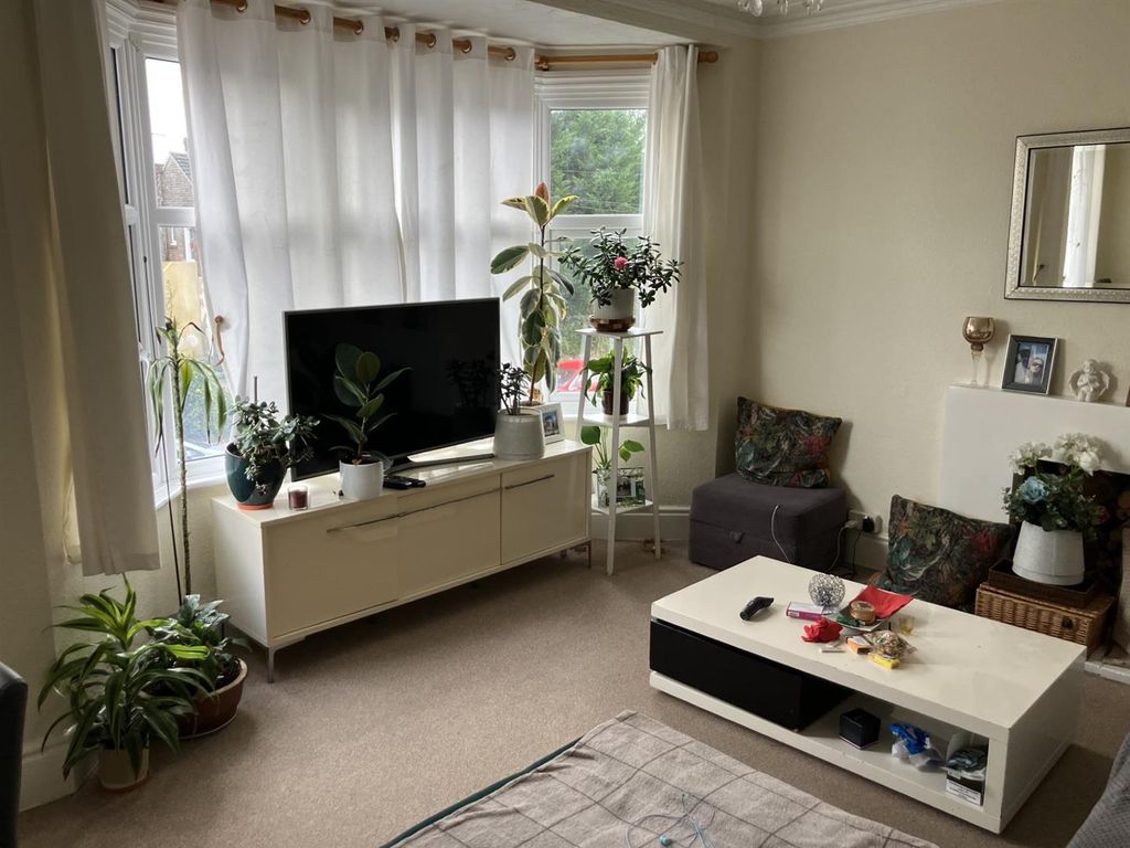Property photo 2 of 8 New Lounge Pic 2.Jpg