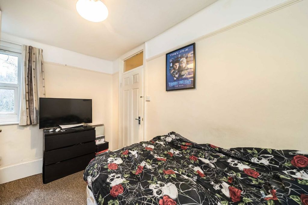 Property photo 3 of 4