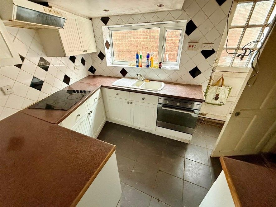 Property photo 3 of 7