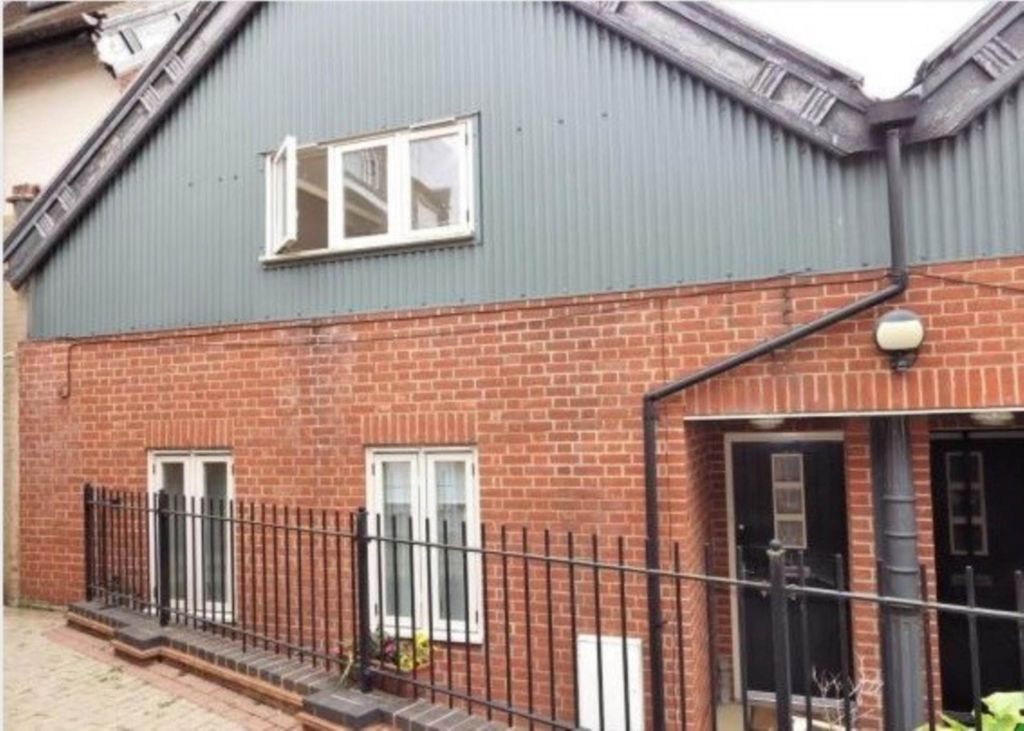 Property photo 1 of 6
