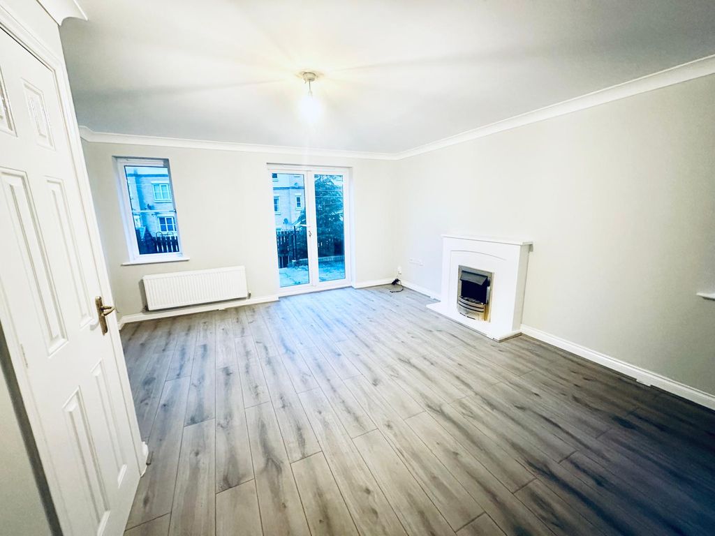 Property photo 3 of 15 Gallery