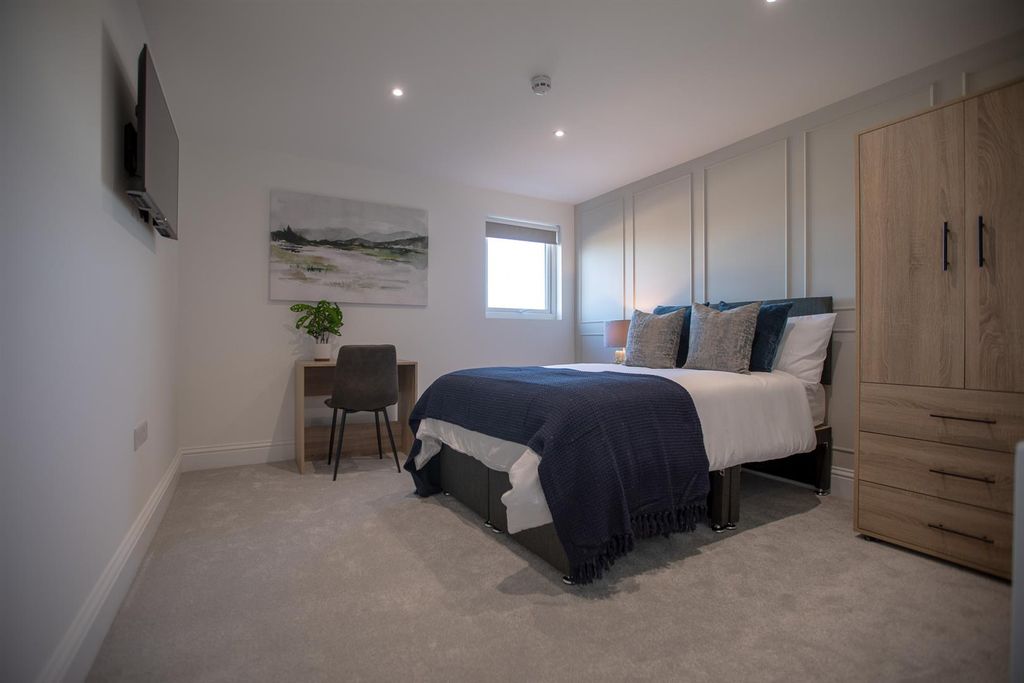 Property photo 3 of 9 Room7(A).Jpg