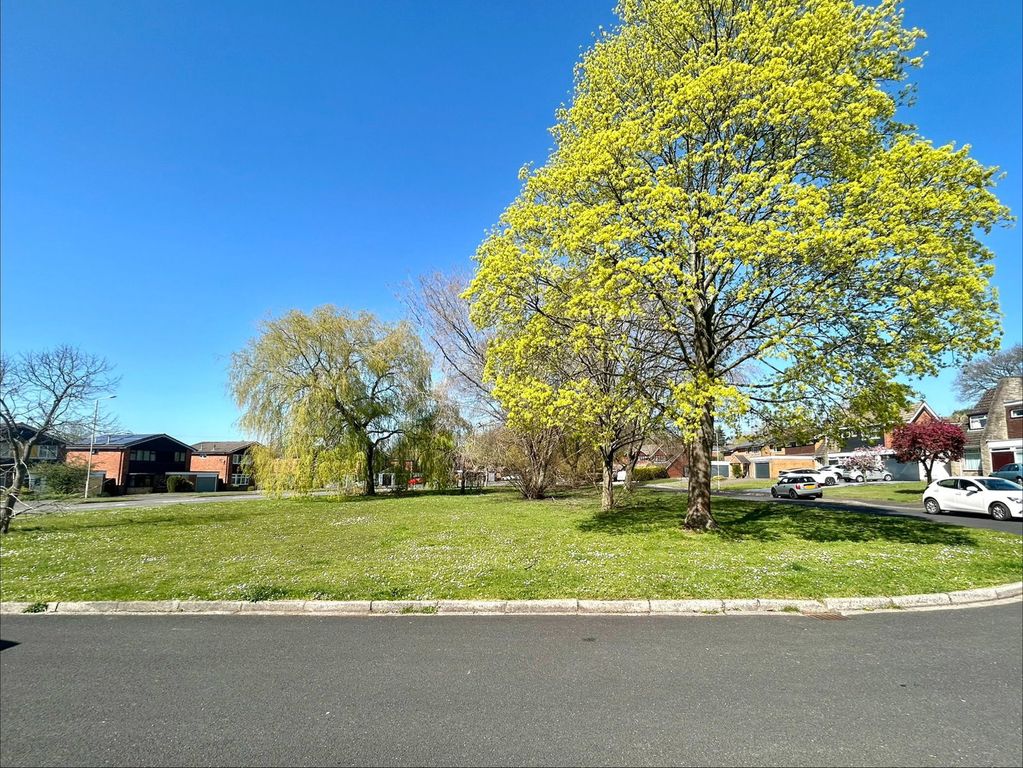 Property photo 2 of 24