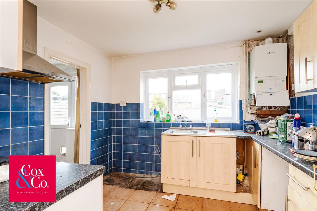 Property photo 2 of 11 81O_3512.Jpg